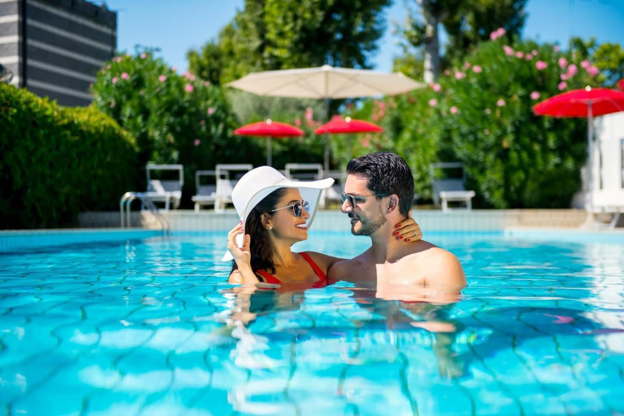 Hotel Ines Cattolica Zewnętrze zdjęcie